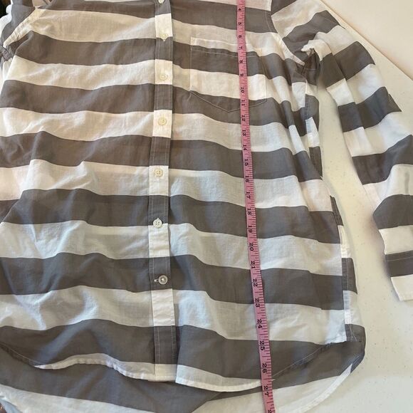 Banana Republic Soft Wash Gray White stripes size Small - Picture 6 of 6